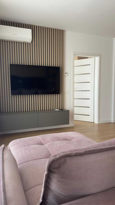Inchiriez apartament 2 camere complet utilat, suprafata utila 52mp + balcon 7mp + loc de parcare