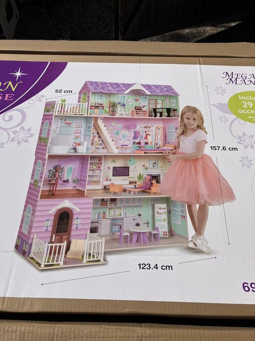 Голяма Дървена къща за кукли 157см висока 123см широка с 29 аксесоара