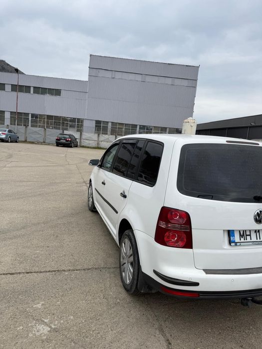 Volkswagen touran facelift 2009 1.9tdi DSG