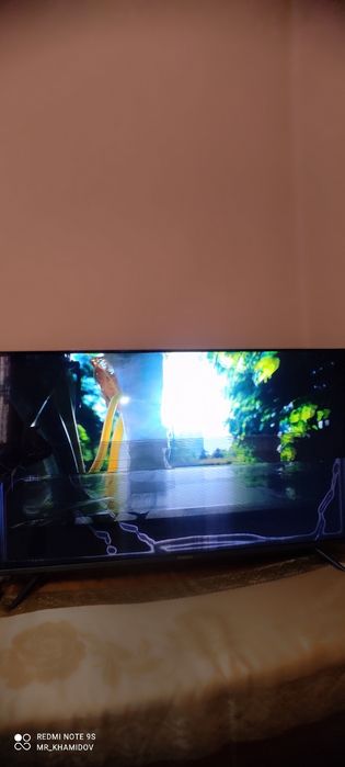 Samsung Телевизор сотилади экран синган лекин ютуб каналарни олади .