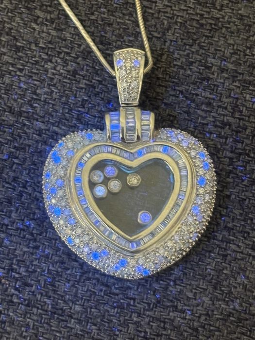 Златни 18 каратови изделия с диамнти  Сертификат