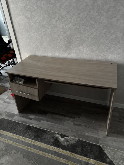 Продам Стол письменный компьютерный