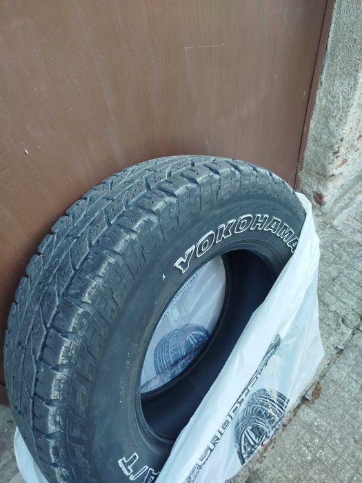 Гуми за джип 17 A/T Yokohama 245 75 17