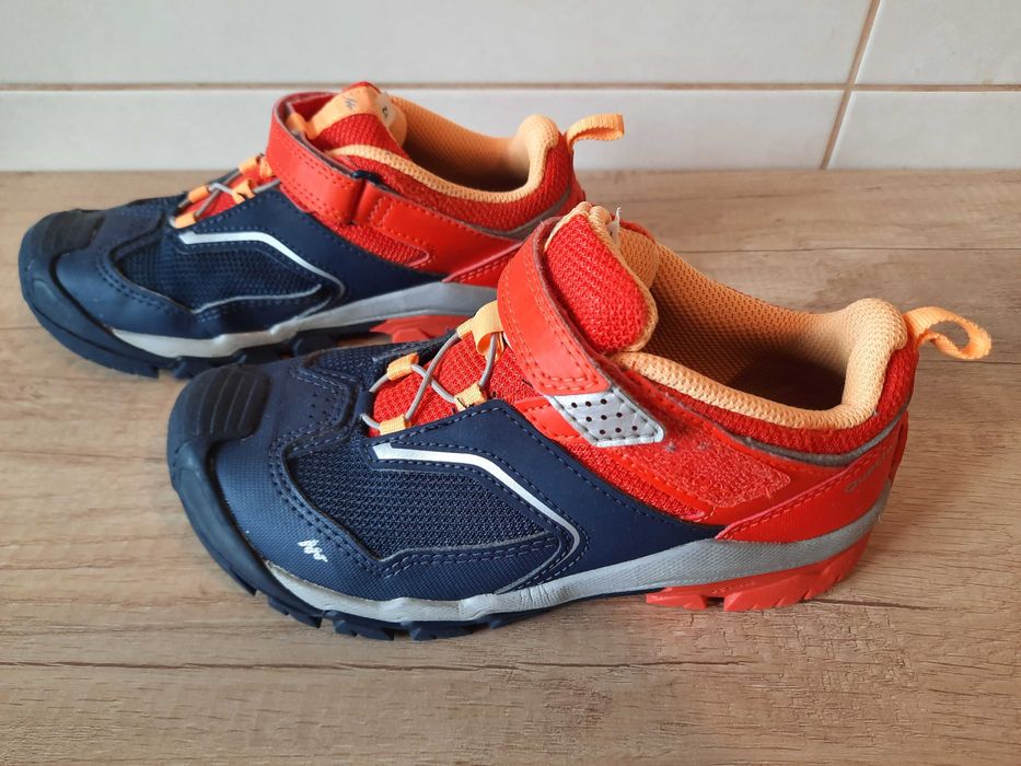 Incaltaminte drumetie Crossrock Decathlon - marimea 32