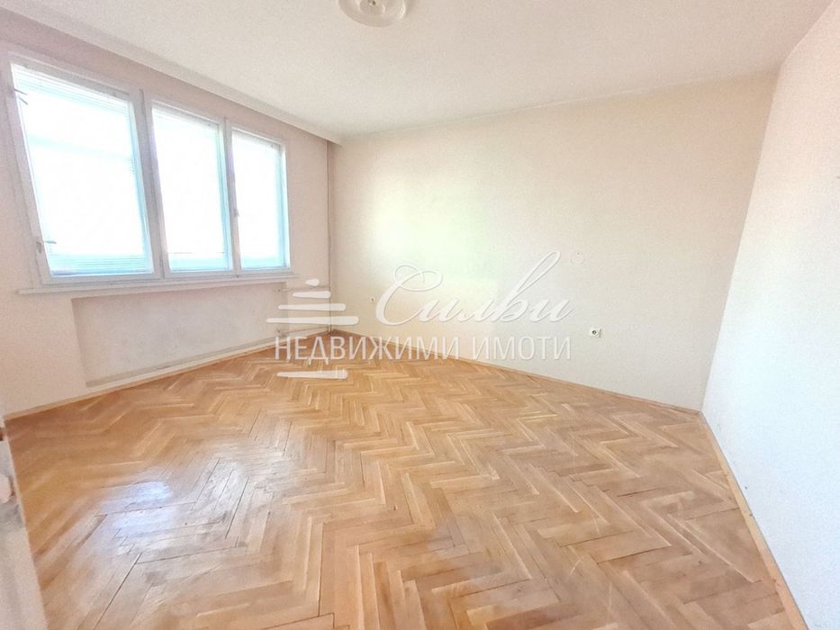 Продава се Тристаен апартамент в Шумен, Болницата - 97 кв.м за 973 €/кв.м - Снимка #2