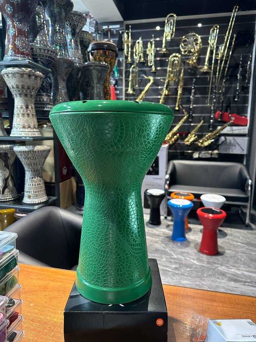 Дарбука , Табла сотувда