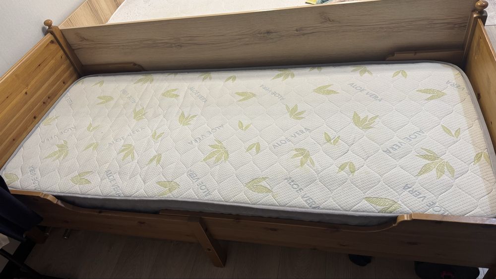 Продам кровать от икеа