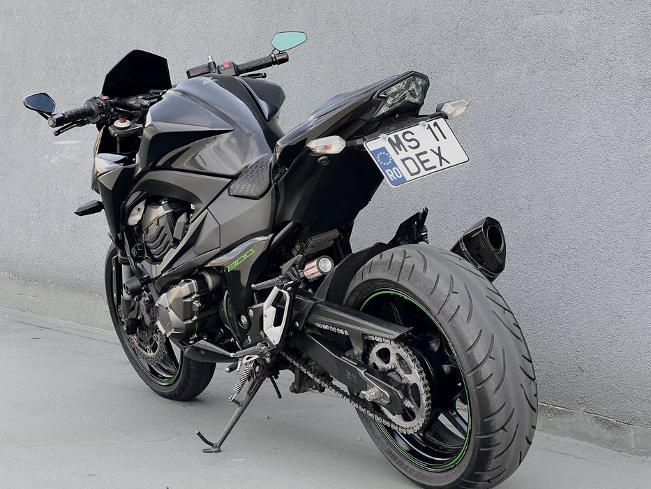 Kawasaki Z800.