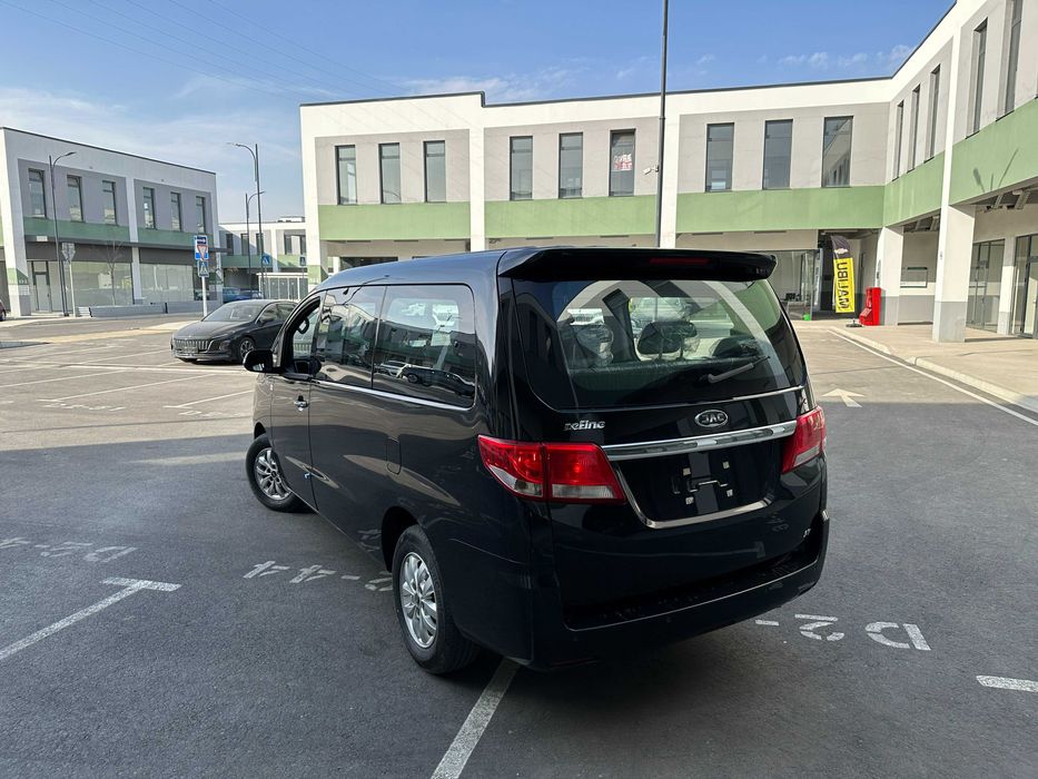 JAC M4 Refine 9-Местный минивэн в наличи d орнига 2025 йил рейстайлинг