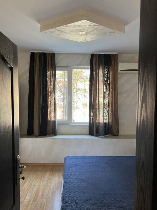 Дава се под наем Двустаен апартамент в Бургас, Лазур - 60 кв.м за 408 € - Снимка #3