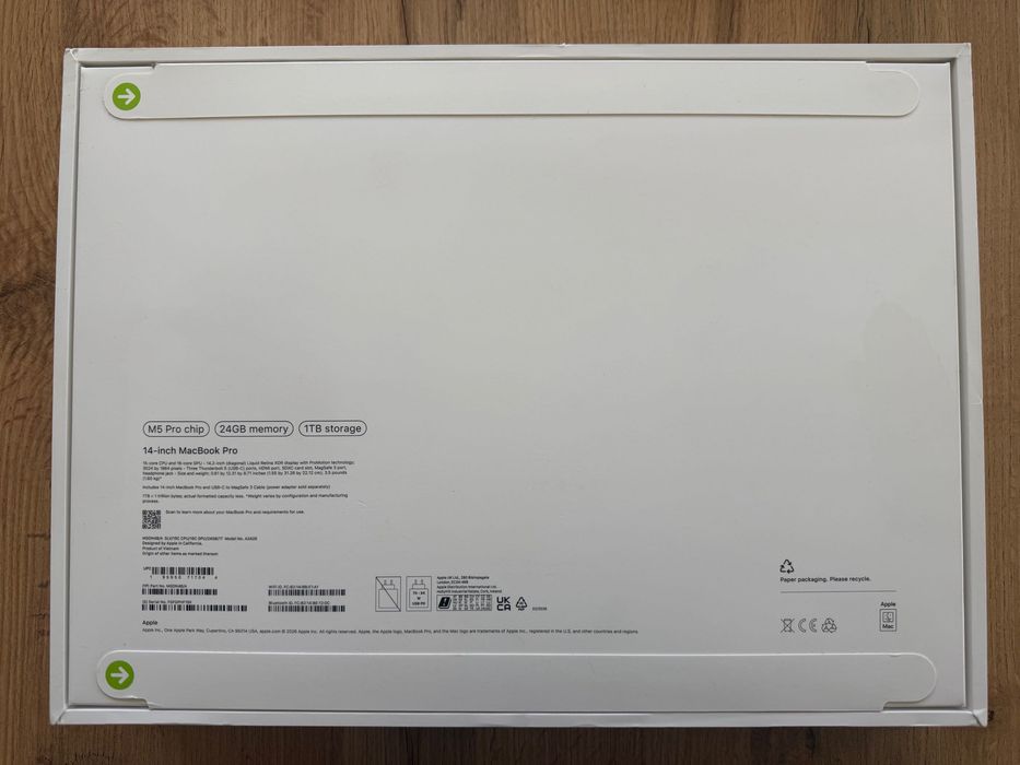 ЧИСТО НОВ MacBook Pro 14" M5 PRO Chip 15-CPU/ 16-GPU/ 24GB RAM/ 1TB SSD