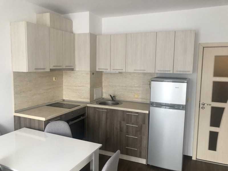 Дава се под наем Двустаен апартамент в Бургас, Меден рудник - зона А - 50 кв.м за 275 € - Снимка #3