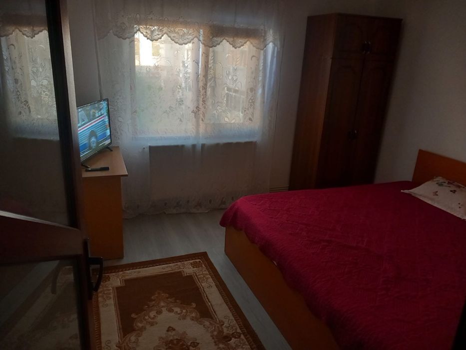 Inchiriez apartament