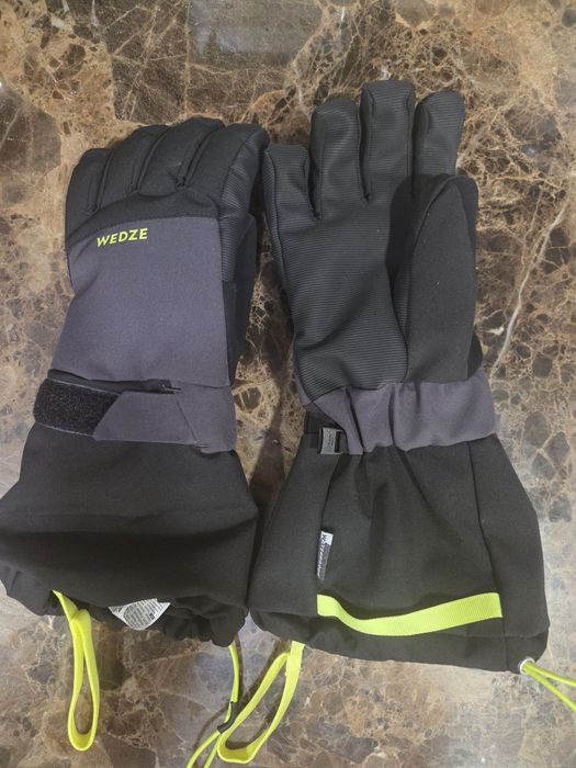 Продавам детски Зимни ръкавици.