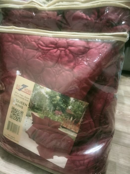 Продам покрывало с навалочками