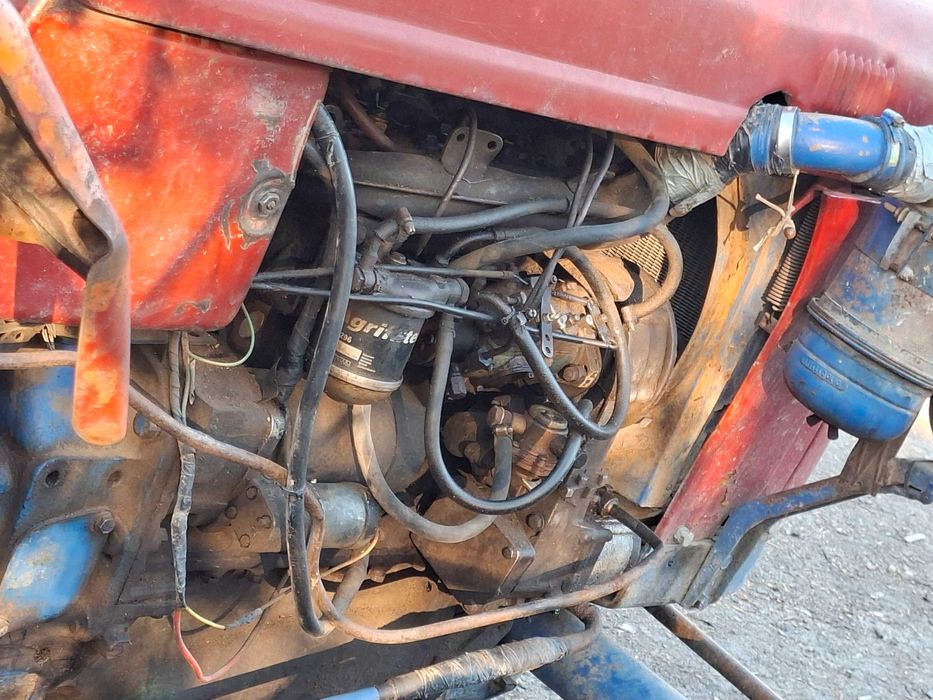 Vând tractor fiat