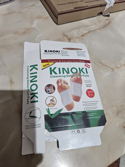 Vând trusa manichiura pedichiura