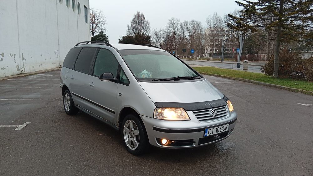 Vând Volkswagen Sharan