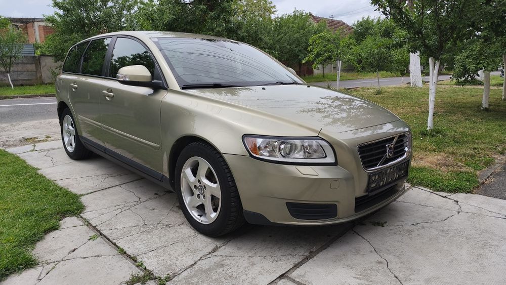 VOLVO V50 2009 — imagine 5