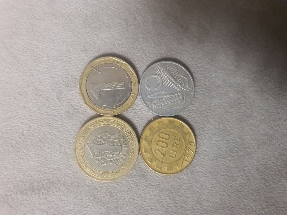 Vând monede de colecție