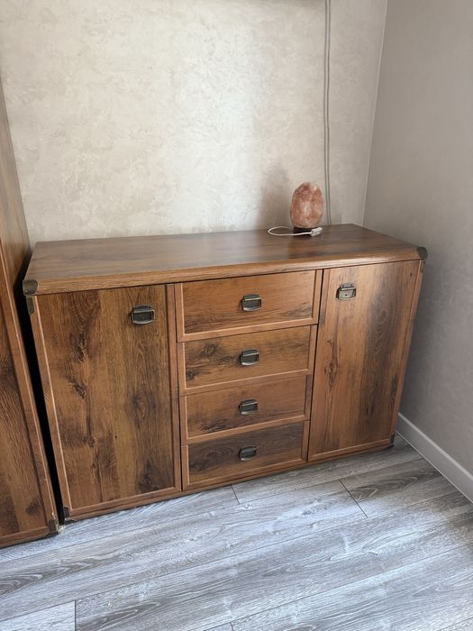 Шкаф и комод в отличном постоянии