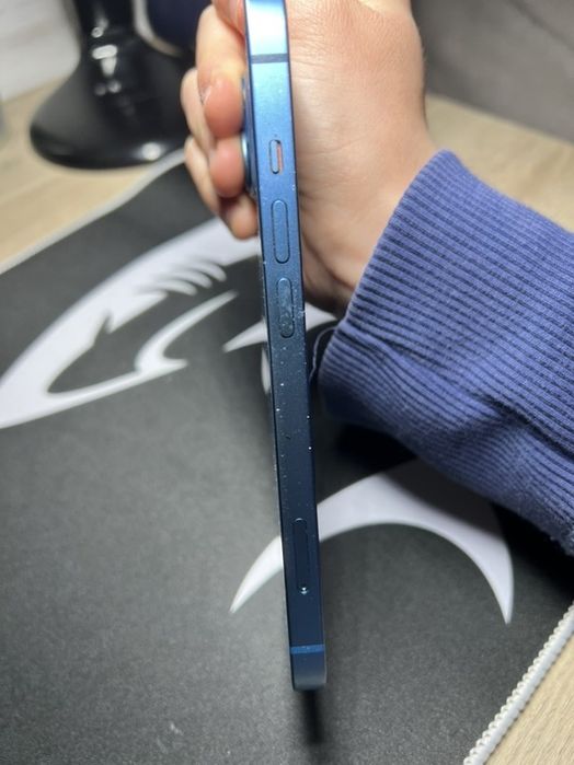 Iphone 13 син 75% батерия