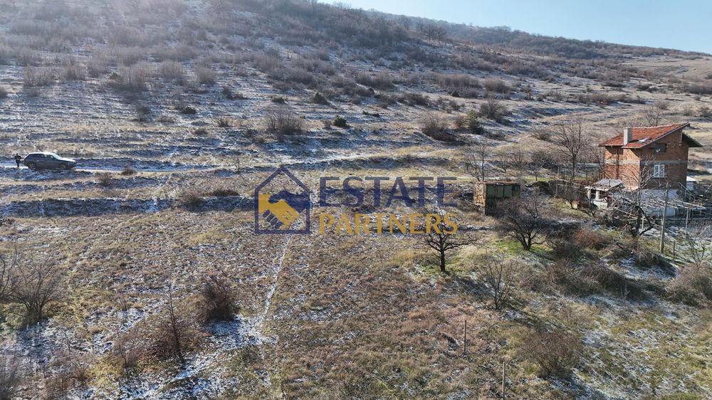 Парцел в Пловдив, област-с.Брестник площ 595 цена 47000