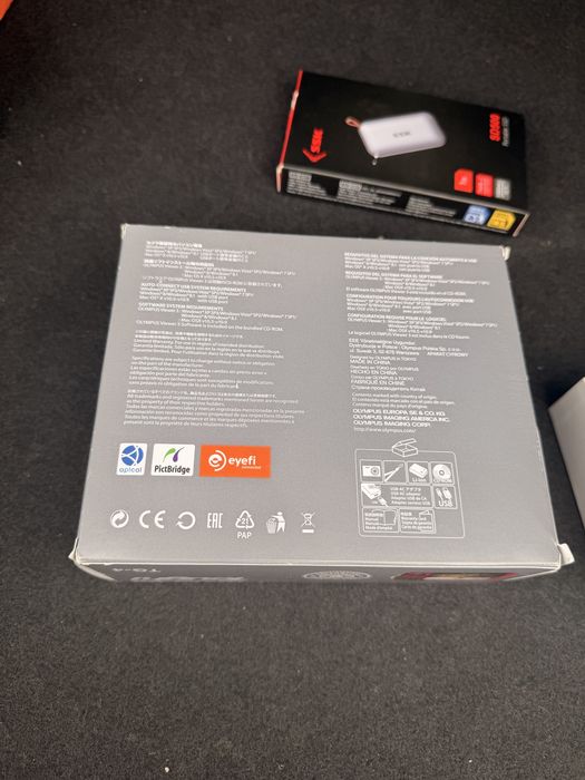 aparat foto compact robust Olympus Tough TG-4. Subacvatic
