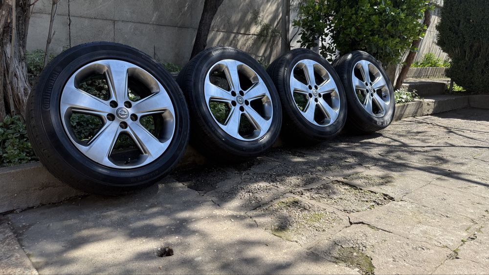 Джанти с гуми и датчици за опел 5х105 18”