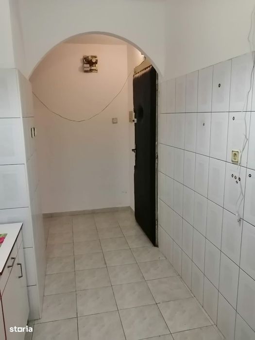 1 cameră, etaj 1, balcon închis, disponibil imediat Calea Aradului