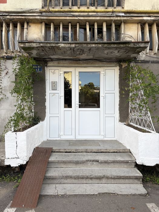 Apartament cu 2 camere semidecomandat  de vanzare– CĂLĂ RAȘI