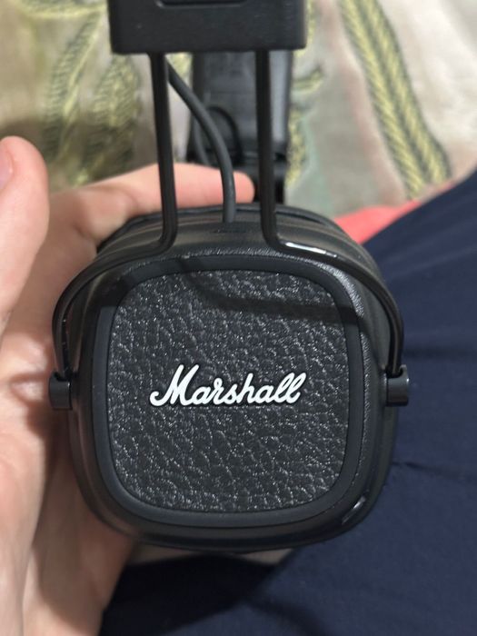 Продам наушники Marshall Major V