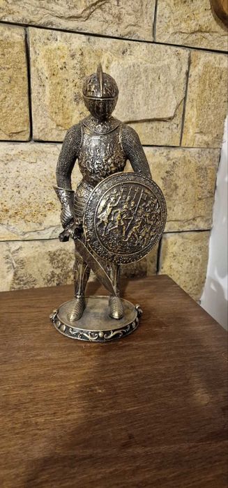 Статуетка на Рицар