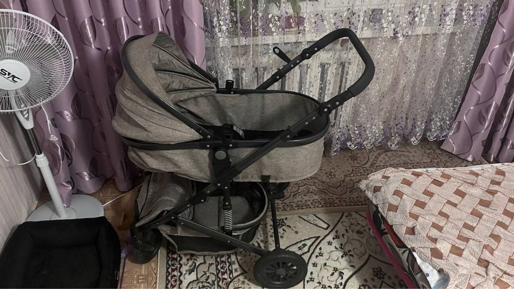 Деткая коляска люлька