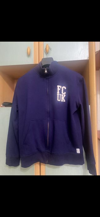 Толстовка  на молнии . Размер М