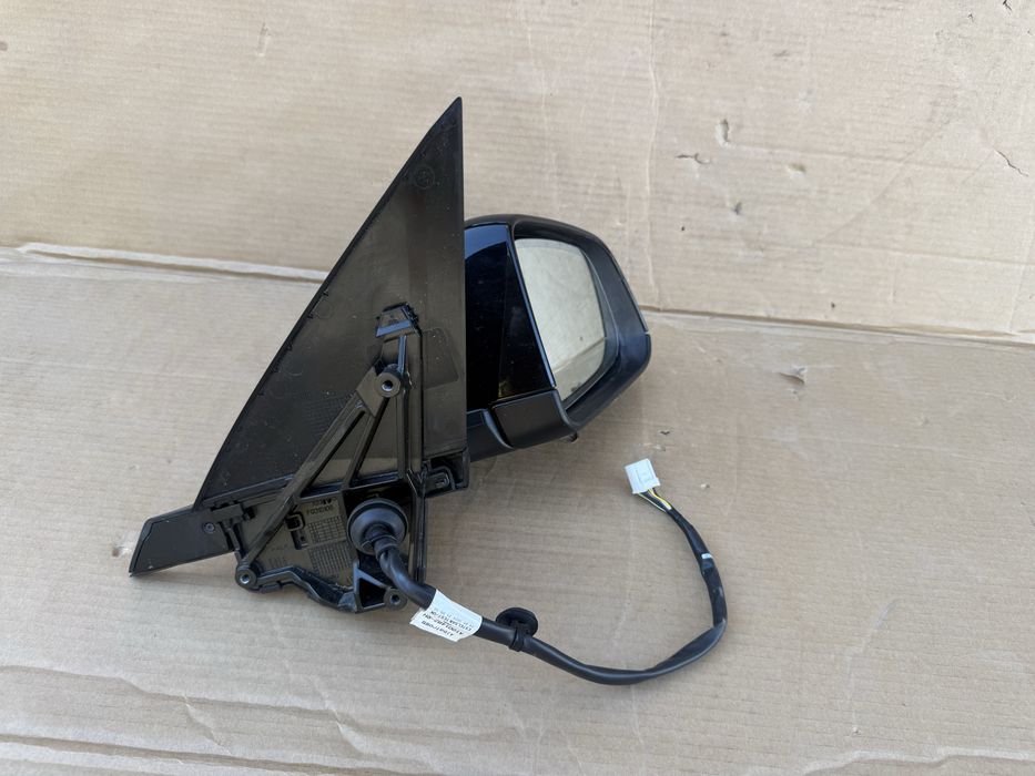 Огледало Tesla Model Y