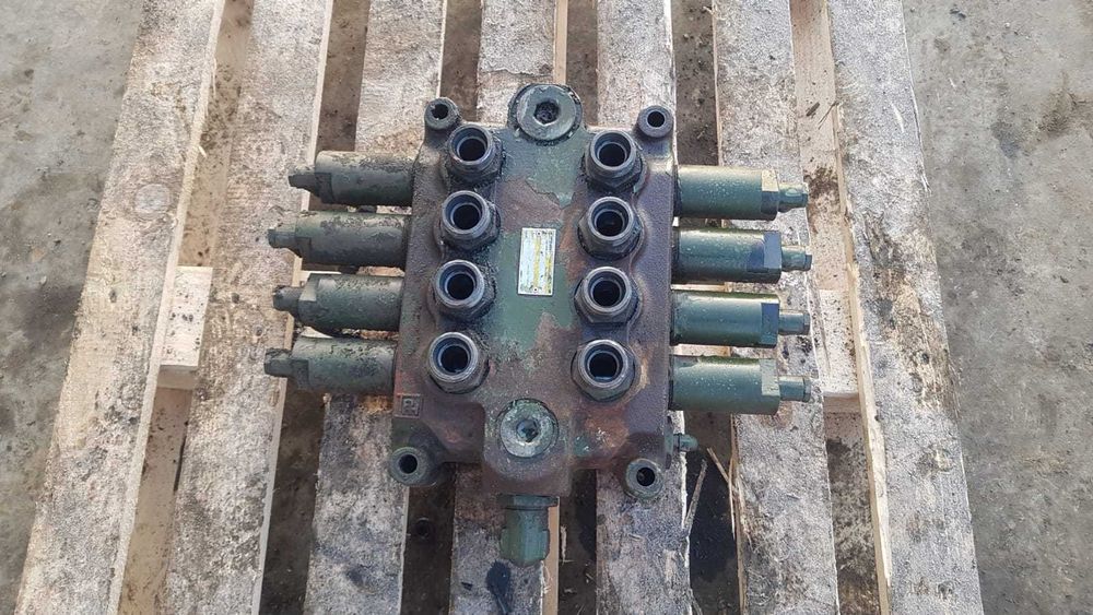 Distribuitor Hidraulic Husco pentru Telescopic Manitou