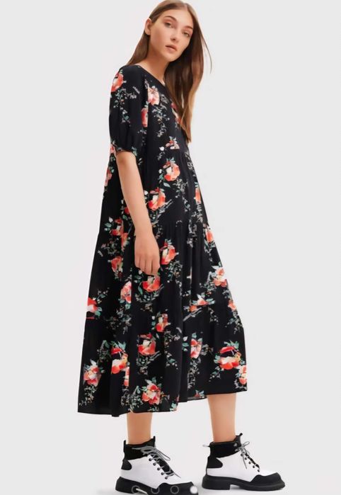 Дълга черна рокля Desigual с цветя S