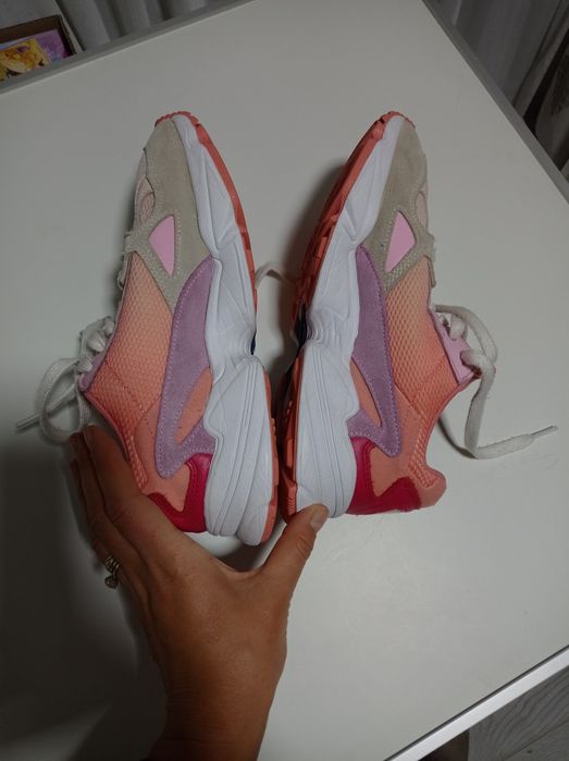 Adidasi Adidas ,piele si panza nr 40 jumate