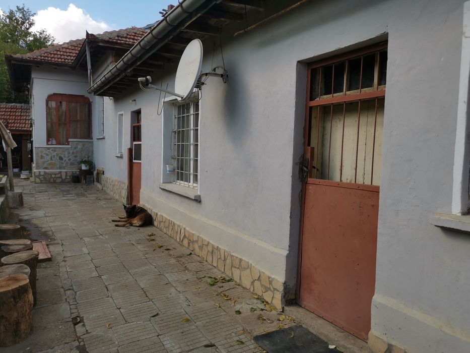 Продава се Къща в с. Пелишат, Област Плевен - 70 кв.м за 722 €/кв.м - Снимка #12