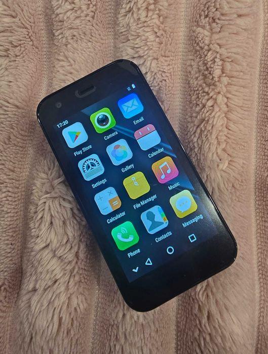 Мини телефон черен