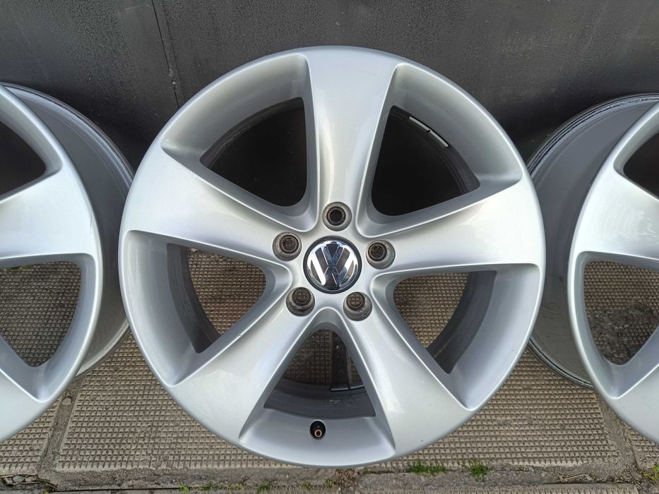ОРИГИНАЛНИ джанти 17 ' цола 5x112 ФОЛКСВАГЕН / Volkswagen 57,1 ET39