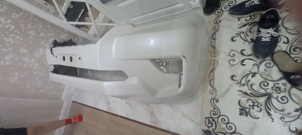 Продается вампер оригинал 150 Прадо