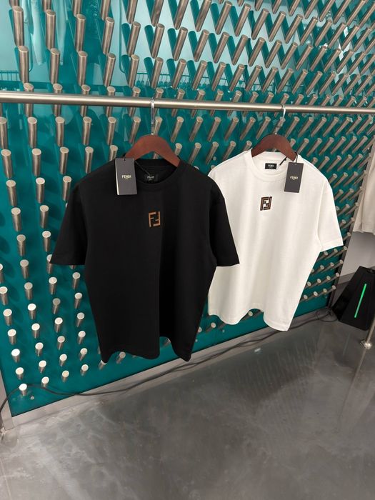 Мъжки тениски висок клас различни модели