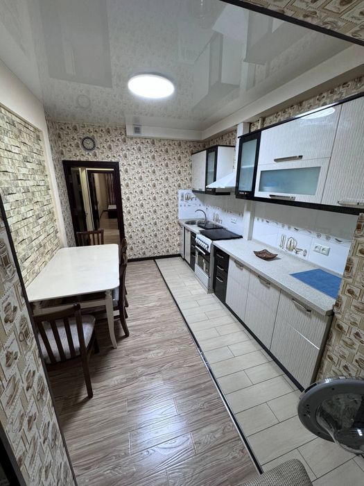 Продаётся 4/2/9 квартира, метро Ойбек, ор школа 506