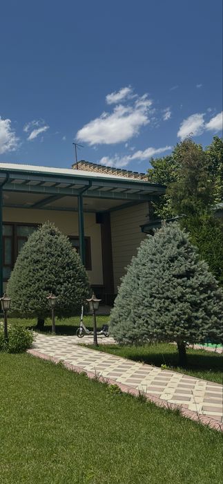 Продается участок площадью 8 соток  в центре района Зангиат. Ешонгузар