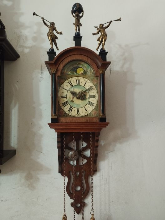 Ceas pendula de perete mecanism Urgos anii 70 cu pendul