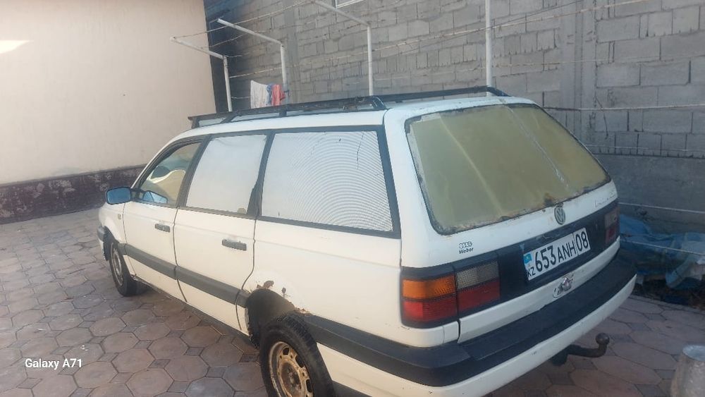 Машина пассат 1989г