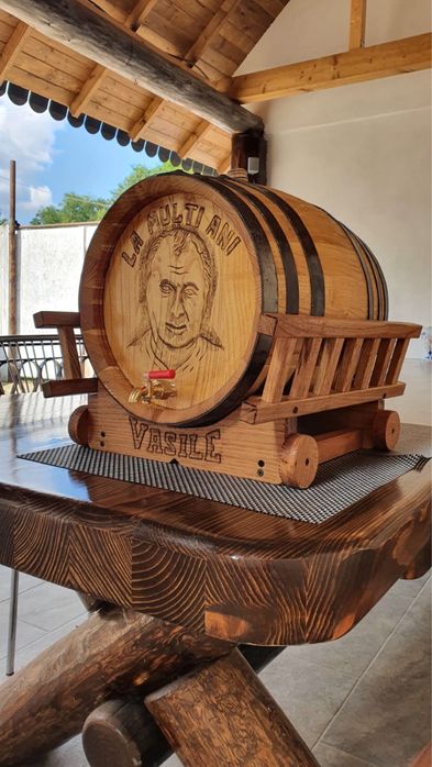 Butoaie personalizate din lemn masiv (tuica,vin, coniac)