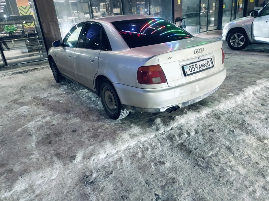 Ауди А4   2.6 1995
